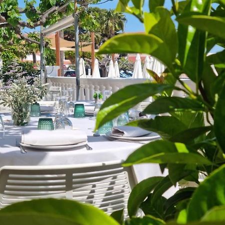 Sant Carlos de la Ràpita Hotel Restaurant Juanito Platja מראה חיצוני תמונה