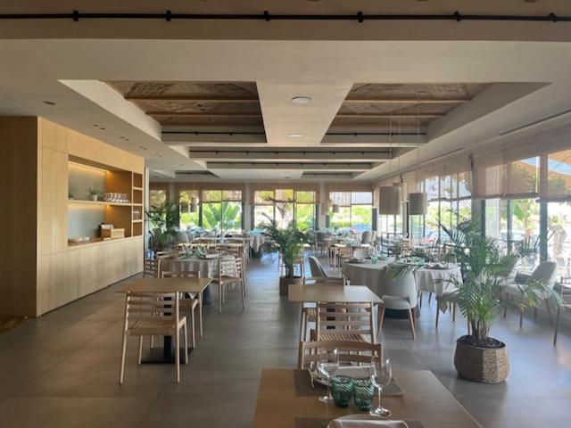 Sant Carlos de la Ràpita Hotel Restaurant Juanito Platja מראה חיצוני תמונה