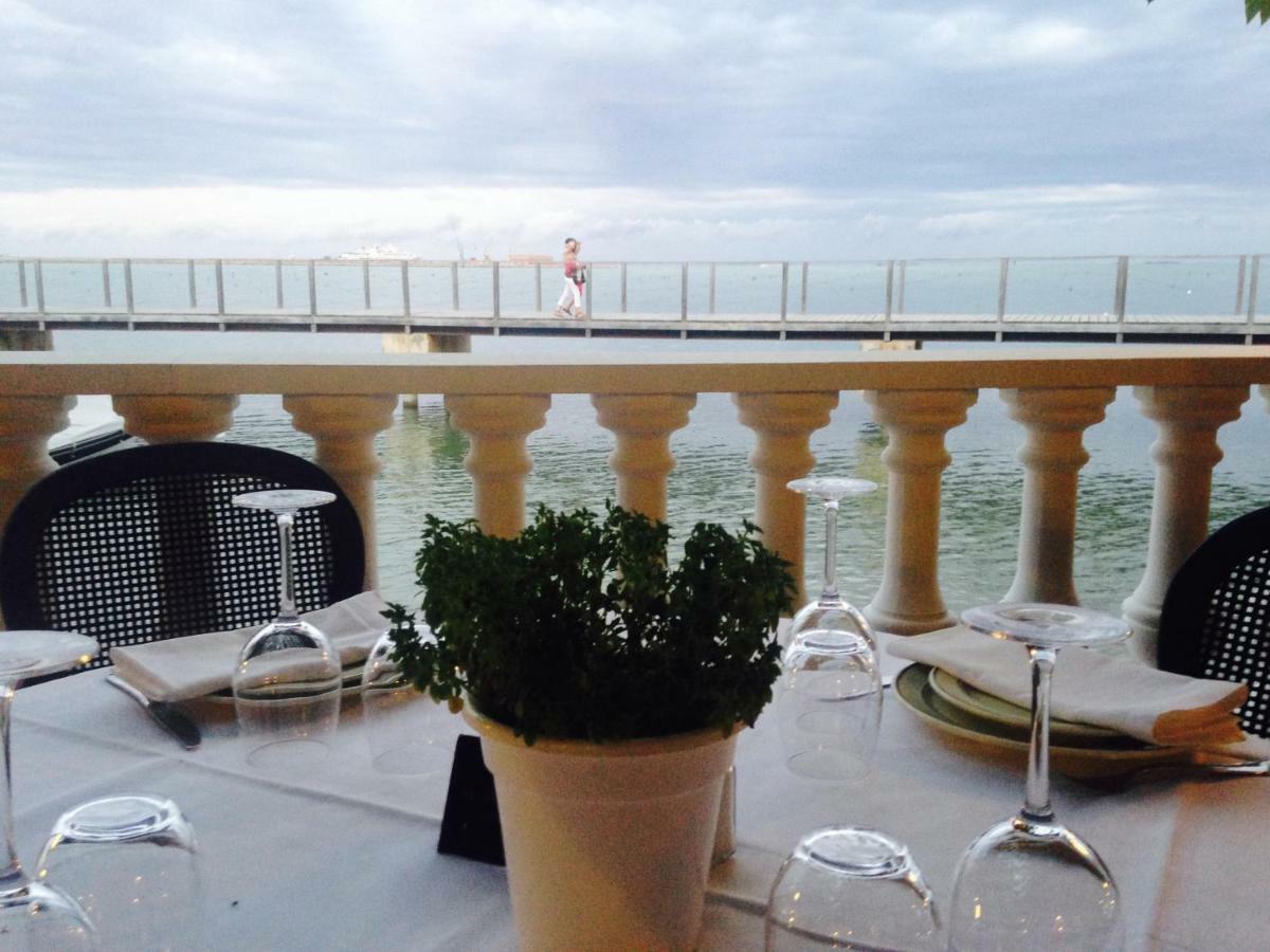 Sant Carlos de la Ràpita Hotel Restaurant Juanito Platja מראה חיצוני תמונה